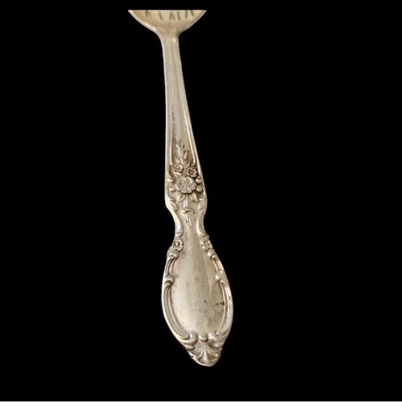 WM Rogers & Son Victorian Rose Silver Spoon WINE A LITTLE Laugh A LATTE - Picture 3 of 7